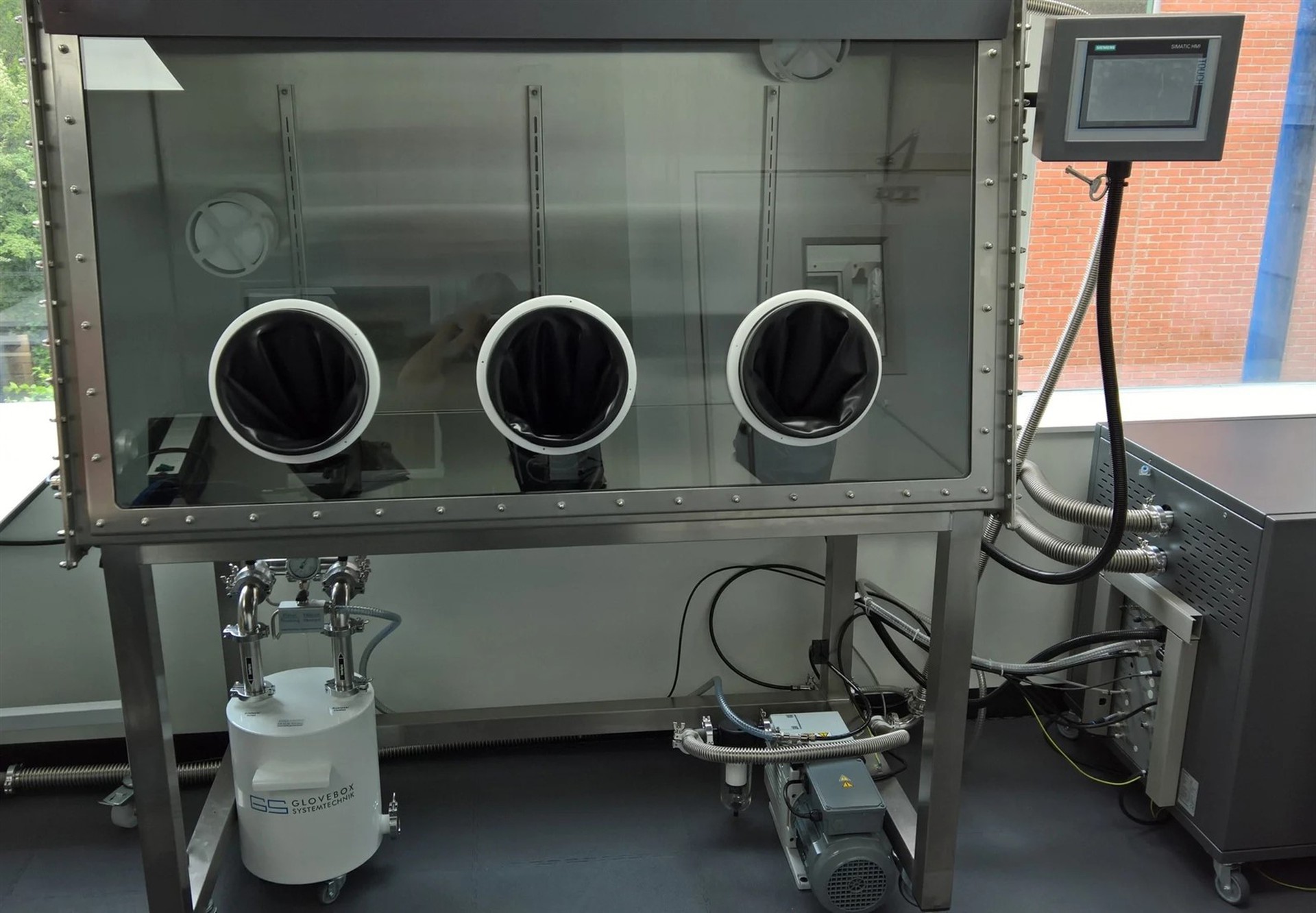 Stainless Steel Glove Box Applications | Shaanxi Achieve chem-tech Stainless Steel Glove Box Applications | Shaanxi Achieve chem-tech